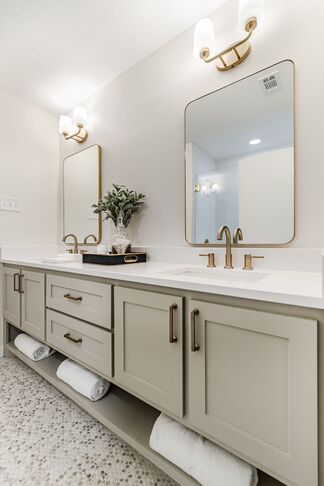 Bathroom Staged by Prime Home Staging 